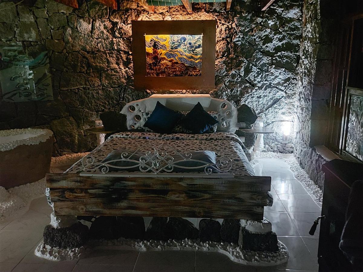 Aloelux Villa ! - Private Villa With Jacuzzi, Cinema ,Massage ,Wonderful View, Art Desing Villa Conil Bagian luar foto