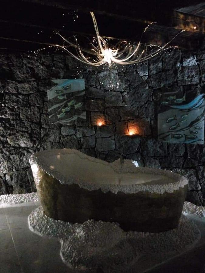 Aloelux Villa ! - Private Villa With Jacuzzi, Cinema ,Massage ,Wonderful View, Art Desing Villa Conil Bagian luar foto